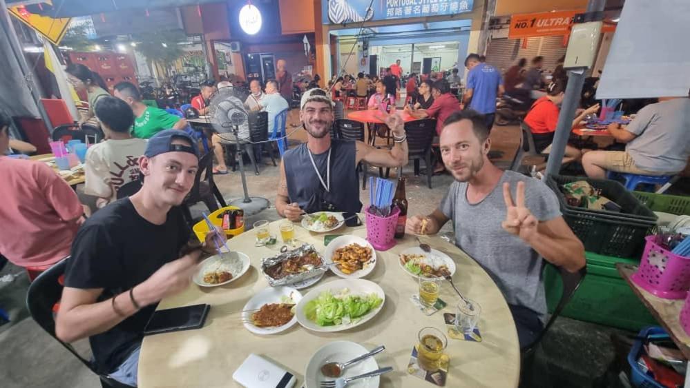 Shoplot Hostel Pangkor Кампонг-Пасир-Богак Экстерьер фото