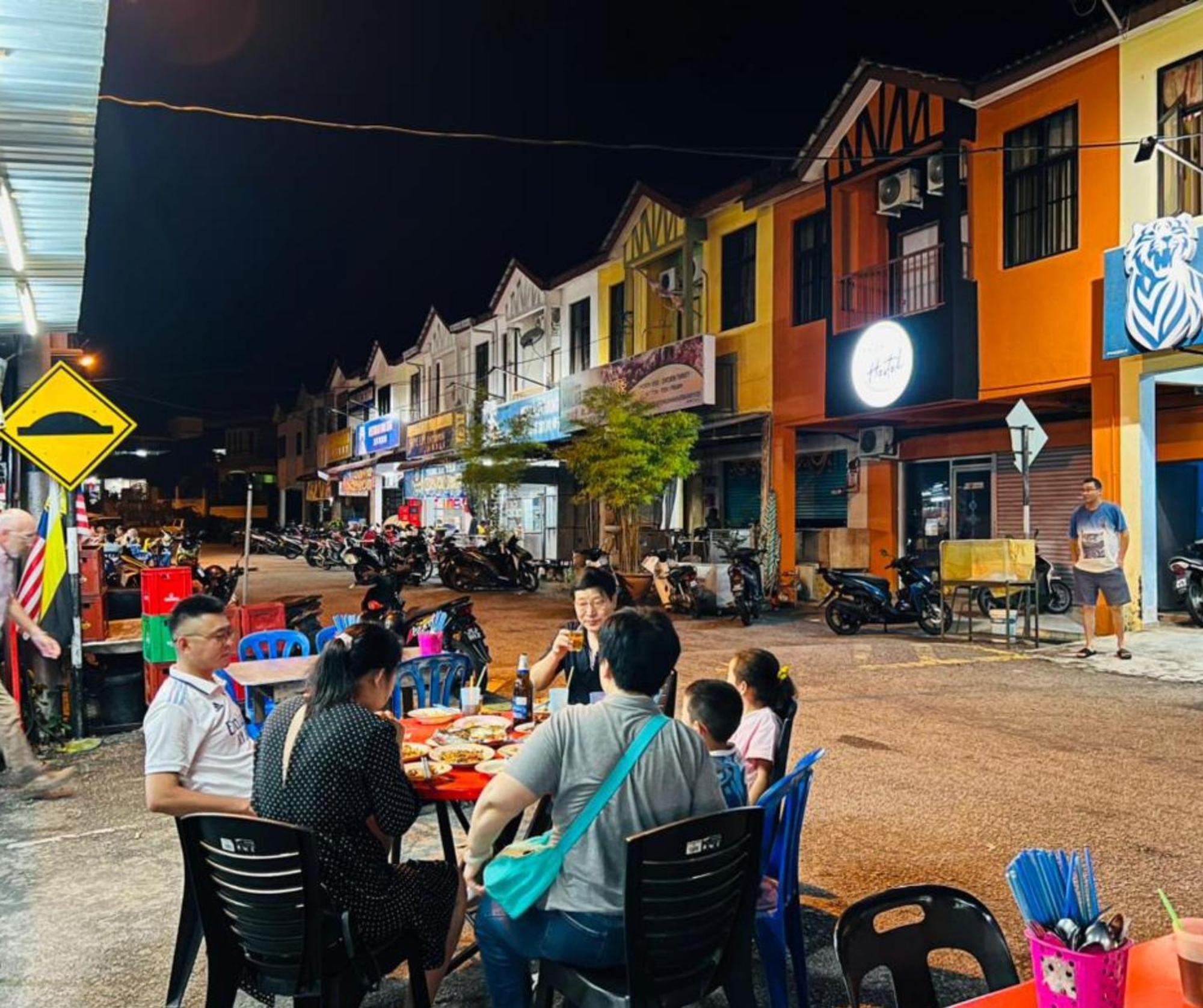 Shoplot Hostel Pangkor Кампонг-Пасир-Богак Экстерьер фото