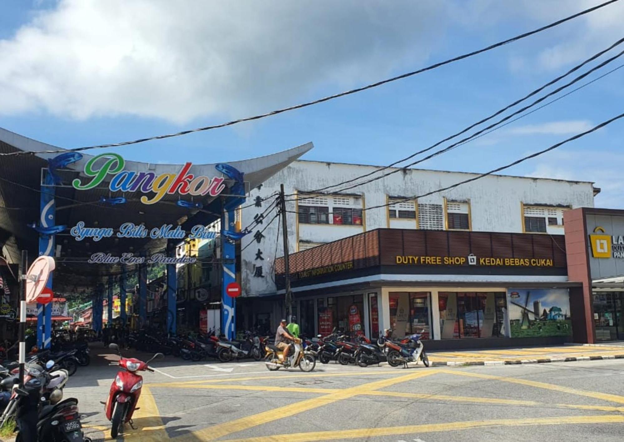 Shoplot Hostel Pangkor Кампонг-Пасир-Богак Экстерьер фото