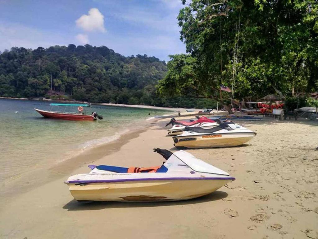 Shoplot Hostel Pangkor Кампонг-Пасир-Богак Экстерьер фото